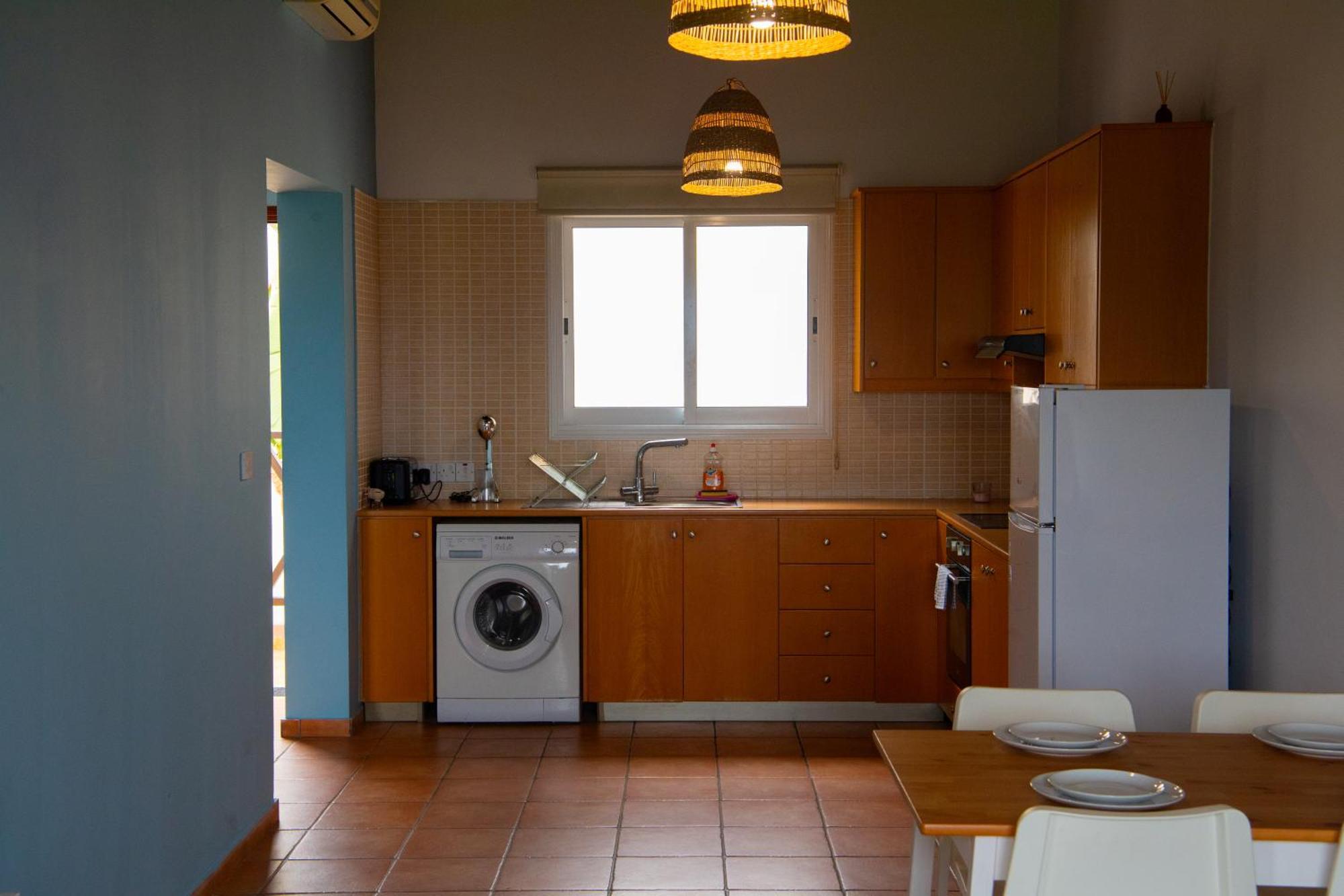 Path Latchi Beachfront Apartments Экстерьер фото
